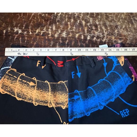 MSFTSrep Black & Pattern Antigravity Men's Shorts (see measurements for size) - Picture 4 of 7